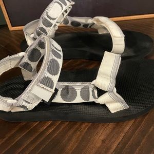Teva Original Universal sandal size 8
